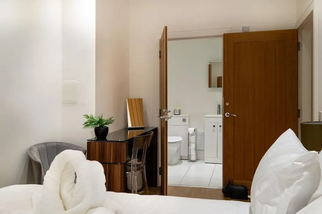 2 Bed 2 Bath Spacious Apartment In Central アバディーン